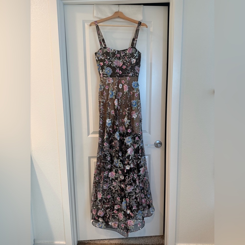 NWOT BRONX AND BANCO MIDNIGHT EMBROIDERED FLORAL GOWN - Picture 5 of 15